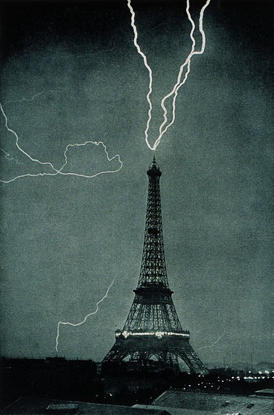 Eiffel_Tower_-_NOAA