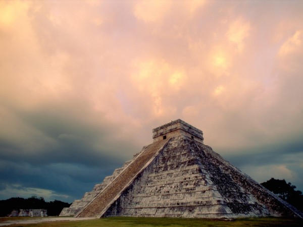 Chichen-Itza-Yucatan-Mexico-El
